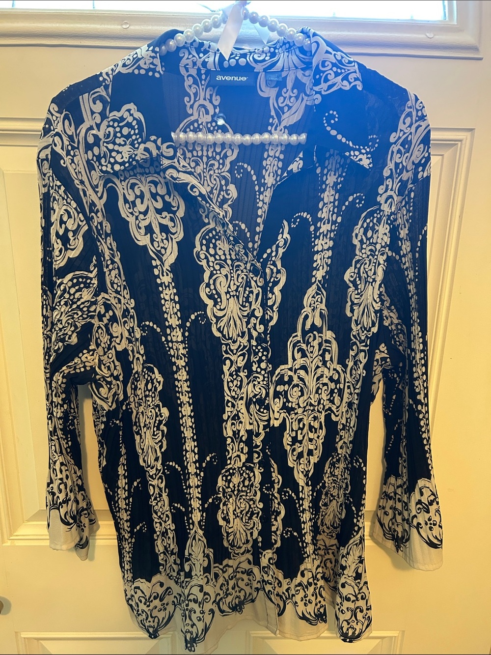 Avenue Black & White Scroll-Print Button Down Blouse